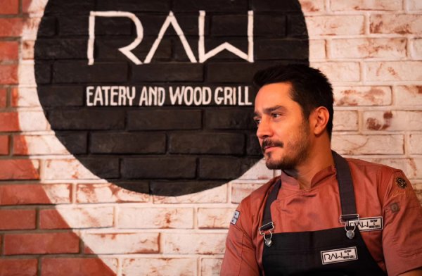 港联配资 上海滩上洋掌柜｜为爱奔赴，委内瑞拉大厨在上海成就三家潮餐厅